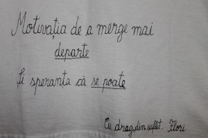 Mesaj tricou Flori