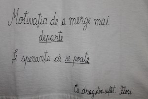 Mesaj tricou Flori