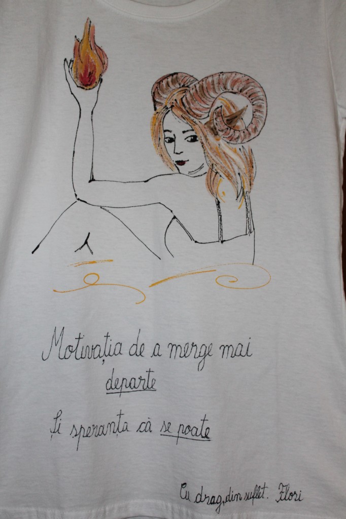 Tricou pictat manual_6941