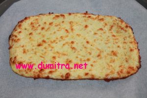 Pizza cu blat de conopida1